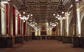 โรงแรม เดอะ รอยัล เฮาส์การ์ด